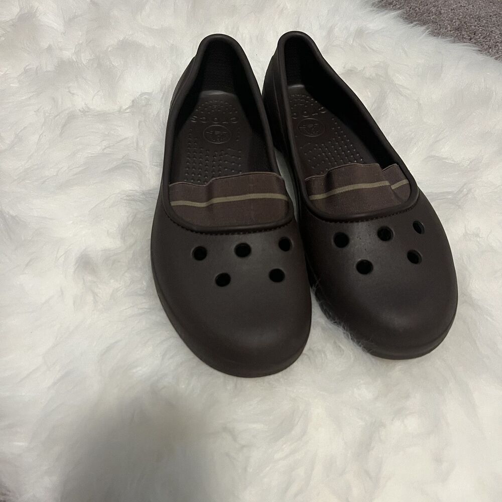 Crocs Women’s Flats 10 Elastic Juneau Loafers‎